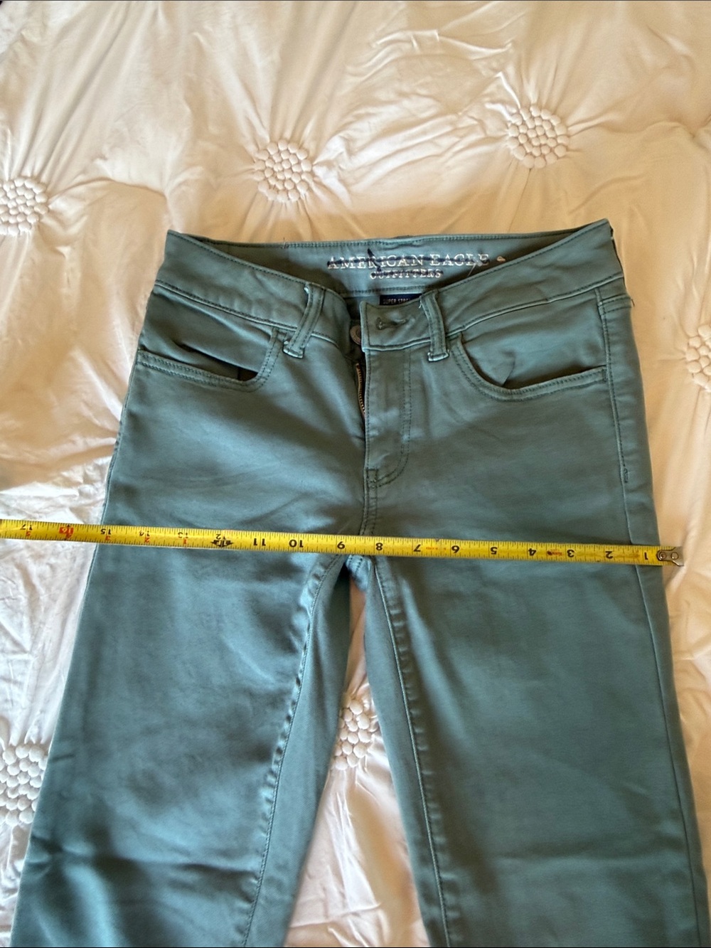 American Eagle Outfitters Olive/sage Green SUPER STRETCH Skinny Jeans. Size 2 - Picture 4 of 9